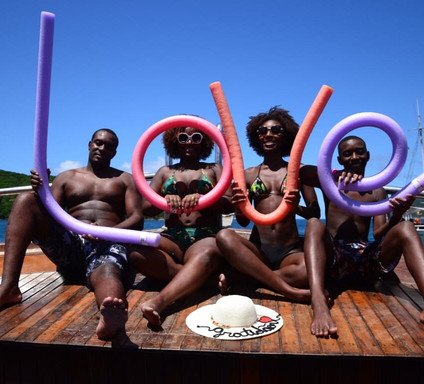 Agencia Aquaman-阿拉伊阿尔港必去景点