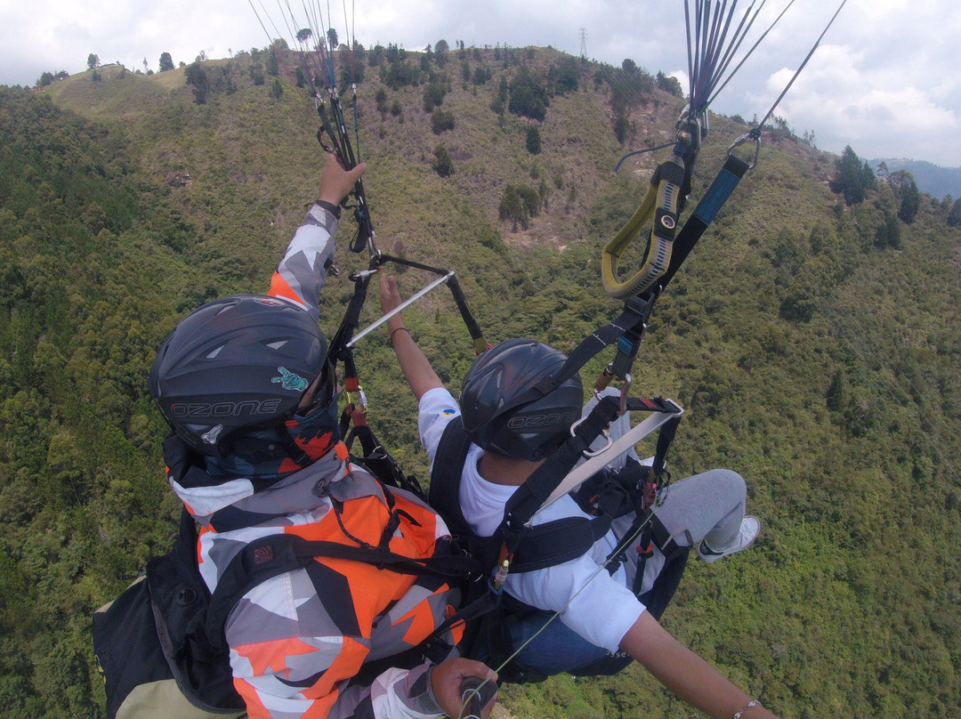 Dream Flying Paragliding景点图片
