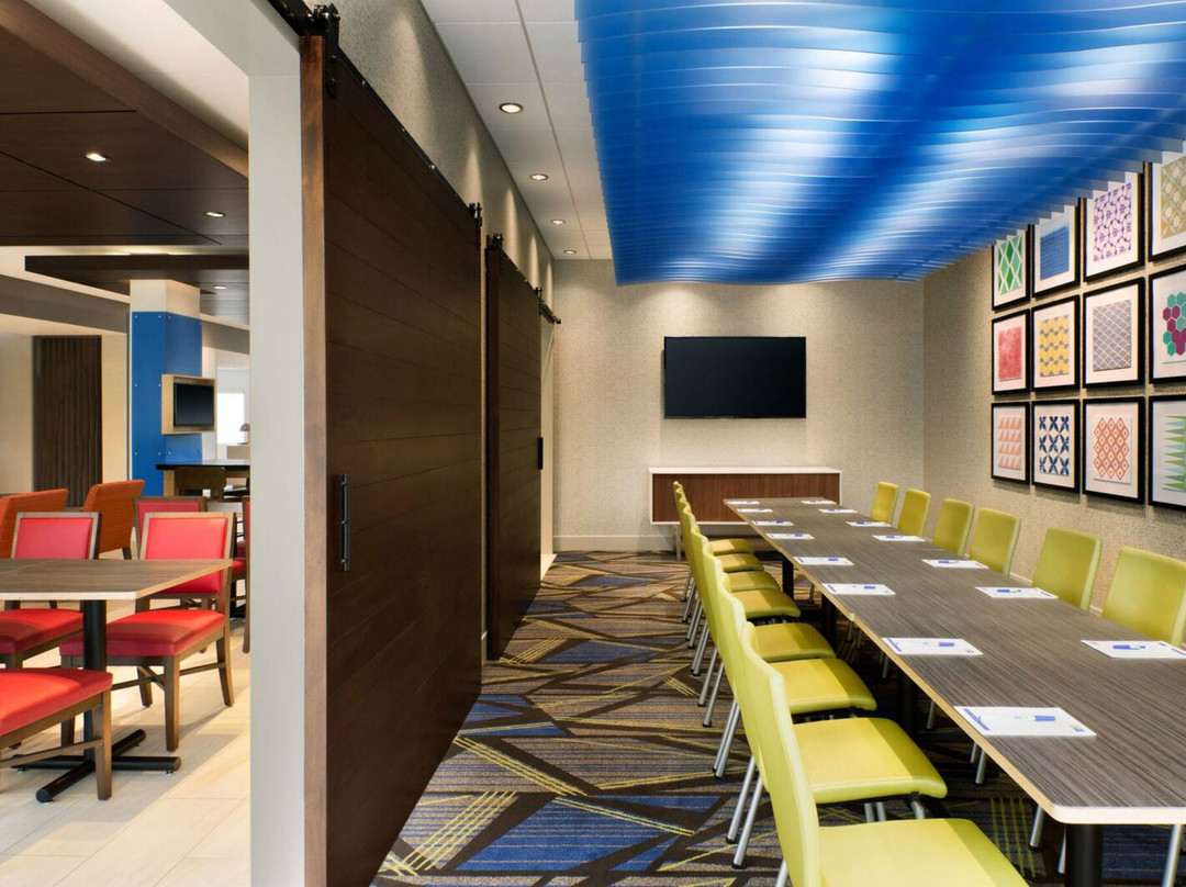 Holiday Inn Express & Suites Millersburg By IHG主图