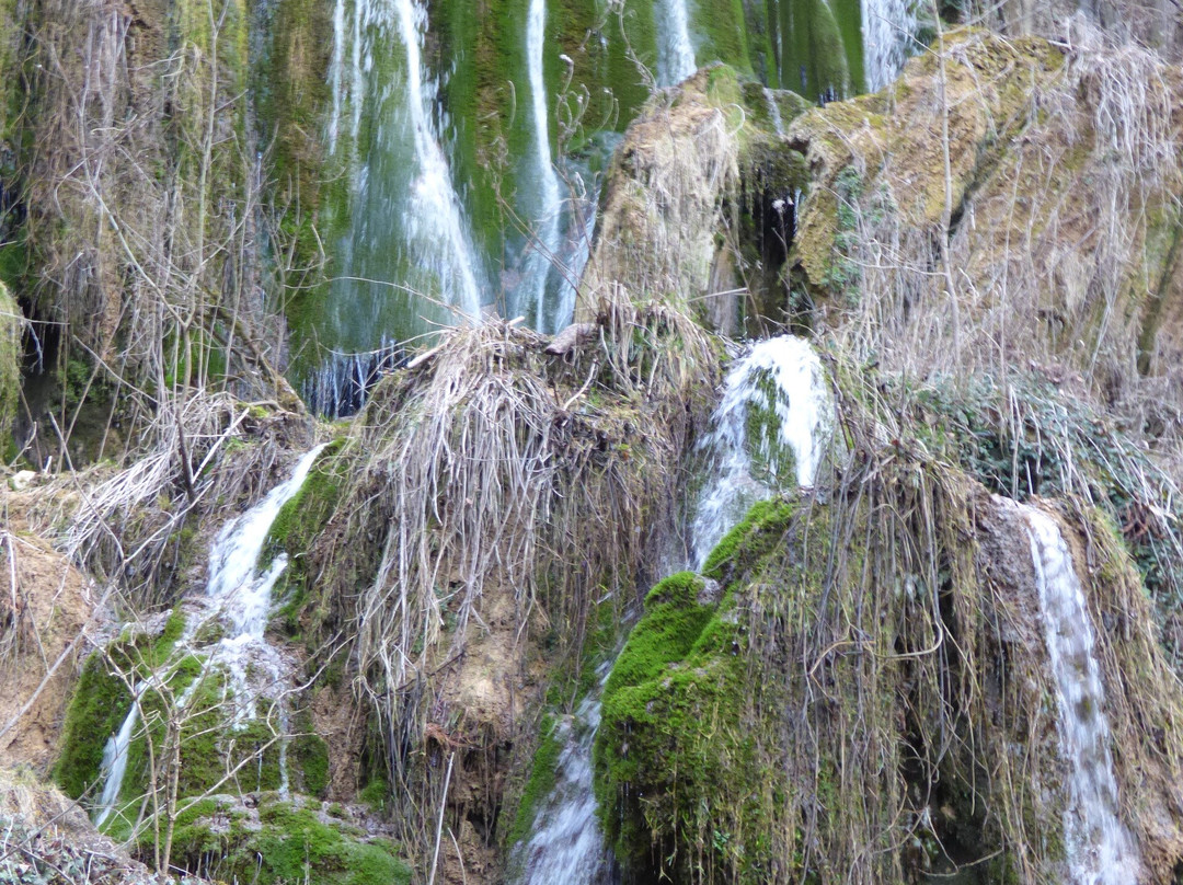 Cascade Syratu景点图片
