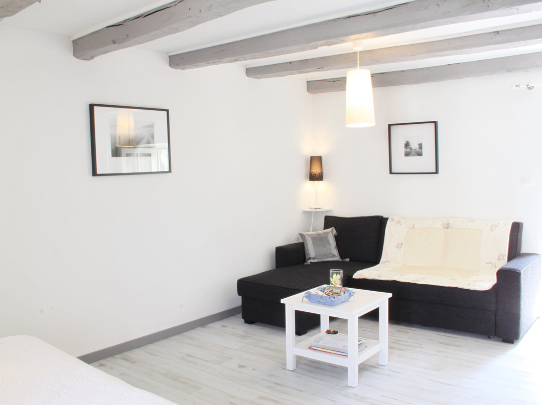 里尼埃旅馆主图