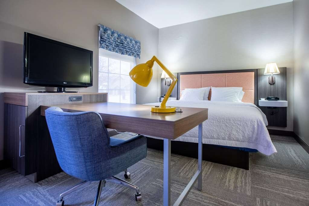 Hampton Inn Hadley-Amherst Area主图