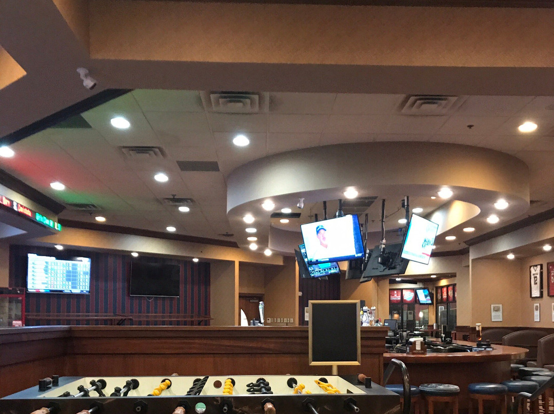 Boss' Pizzeria and Sports Bar