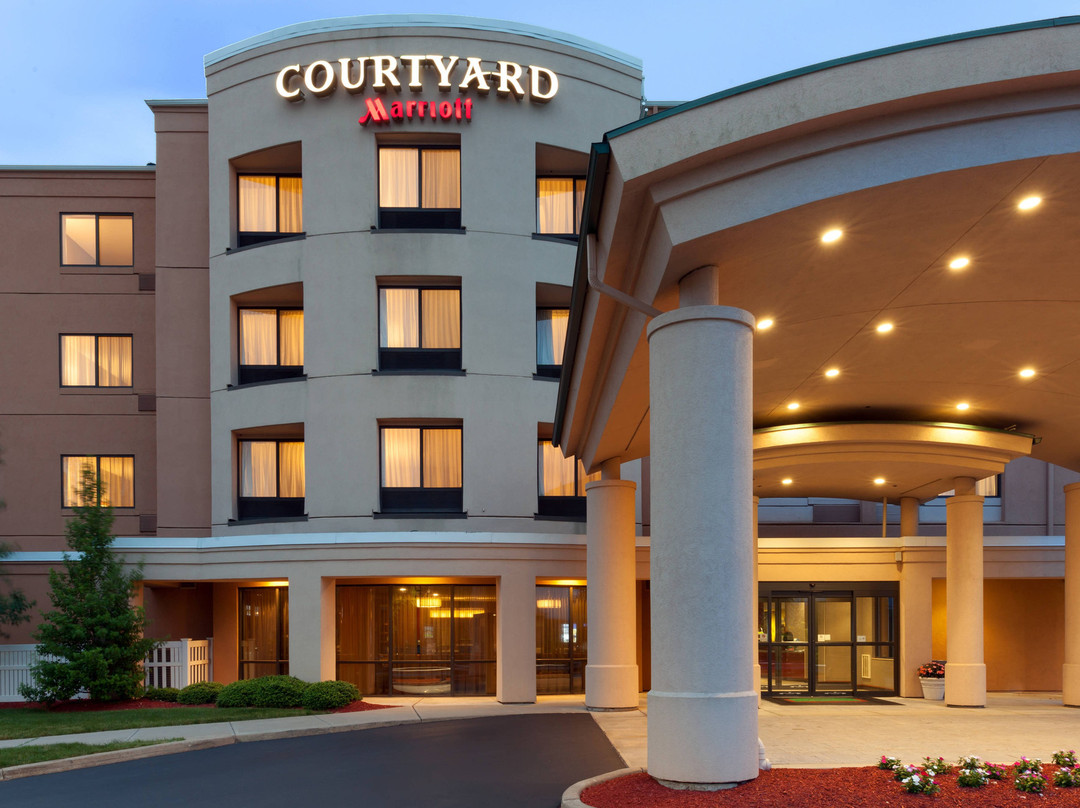 哈特福德顿万怡酒店主图