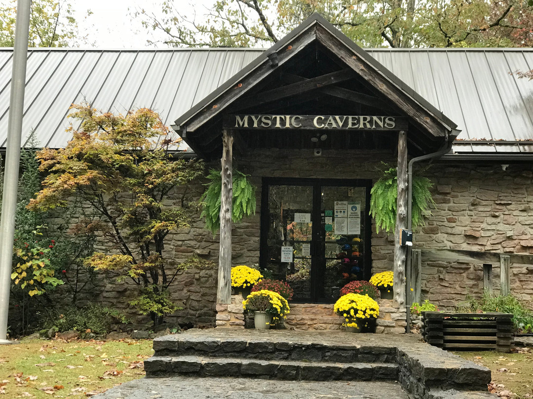 Mystic Caverns-Harrison必去景点