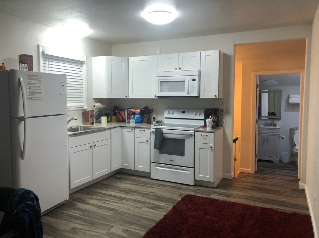 Lake Breeze Resort主图