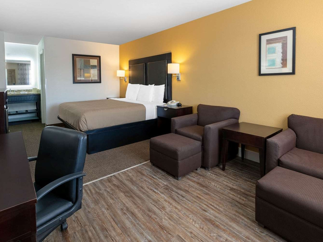 Days Inn by Wyndham Granbury主图