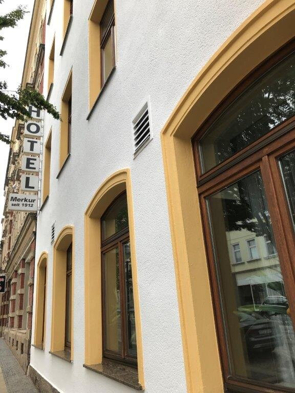默克伽尼酒店主图