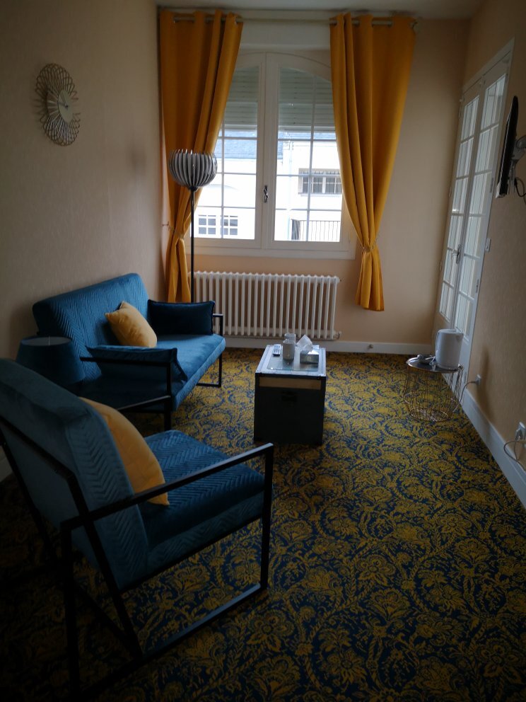 Aux Portes du Château-官方