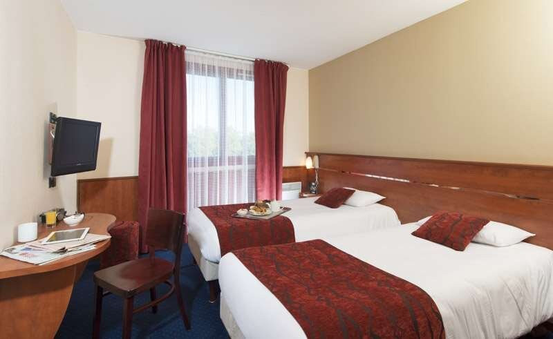 阿曼丁布里特酒店主图