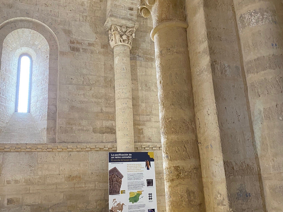 Iglesia Parroquial De San Martín De Tours-Ribas de Campos必去景点