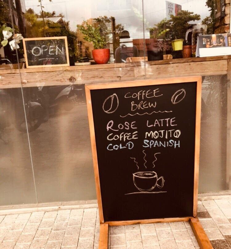 Pages & Coffee