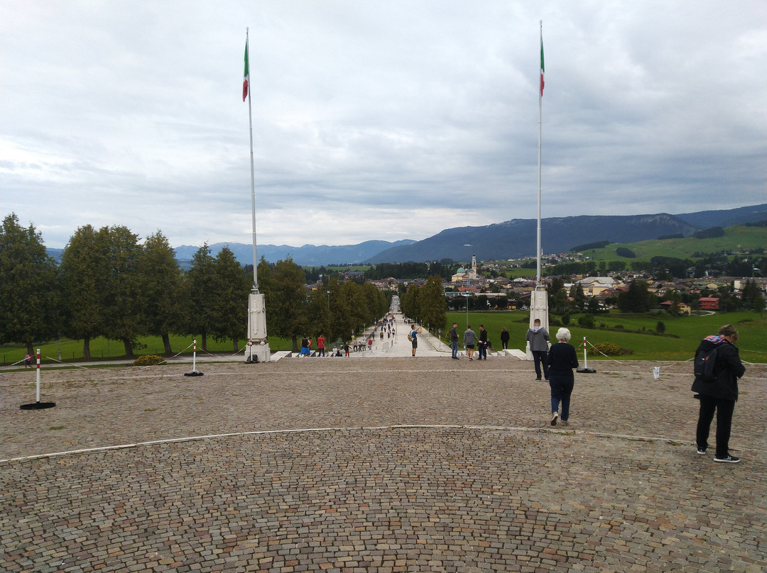 Asiago - Sacrario Militare景点图片