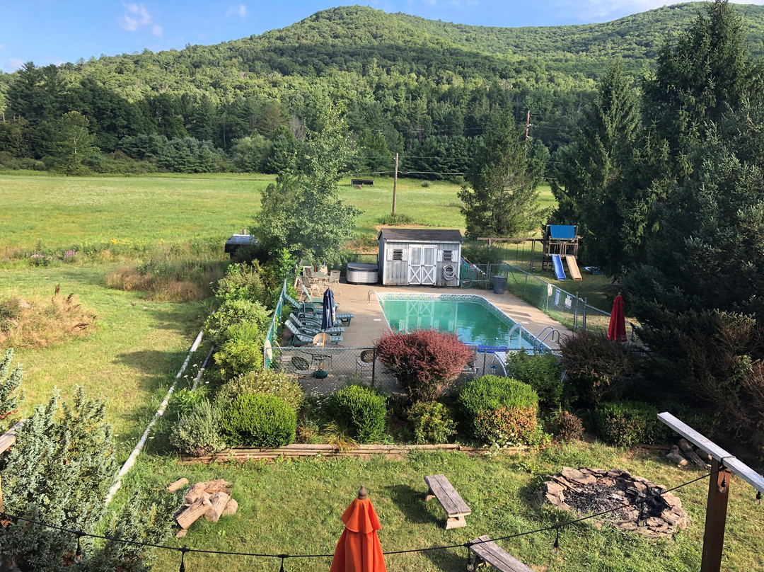 Coach Stop Inn & Tavern主图