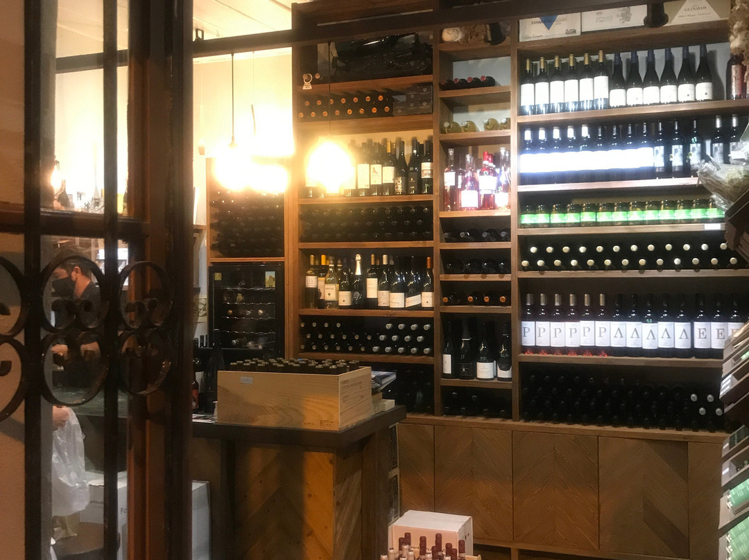Kiari Wine and Deli-Koroni必去景点