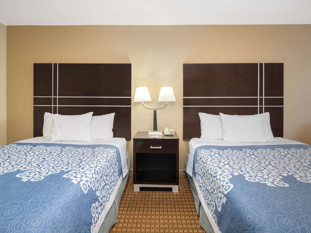 汤马斯腾戴斯酒店主图