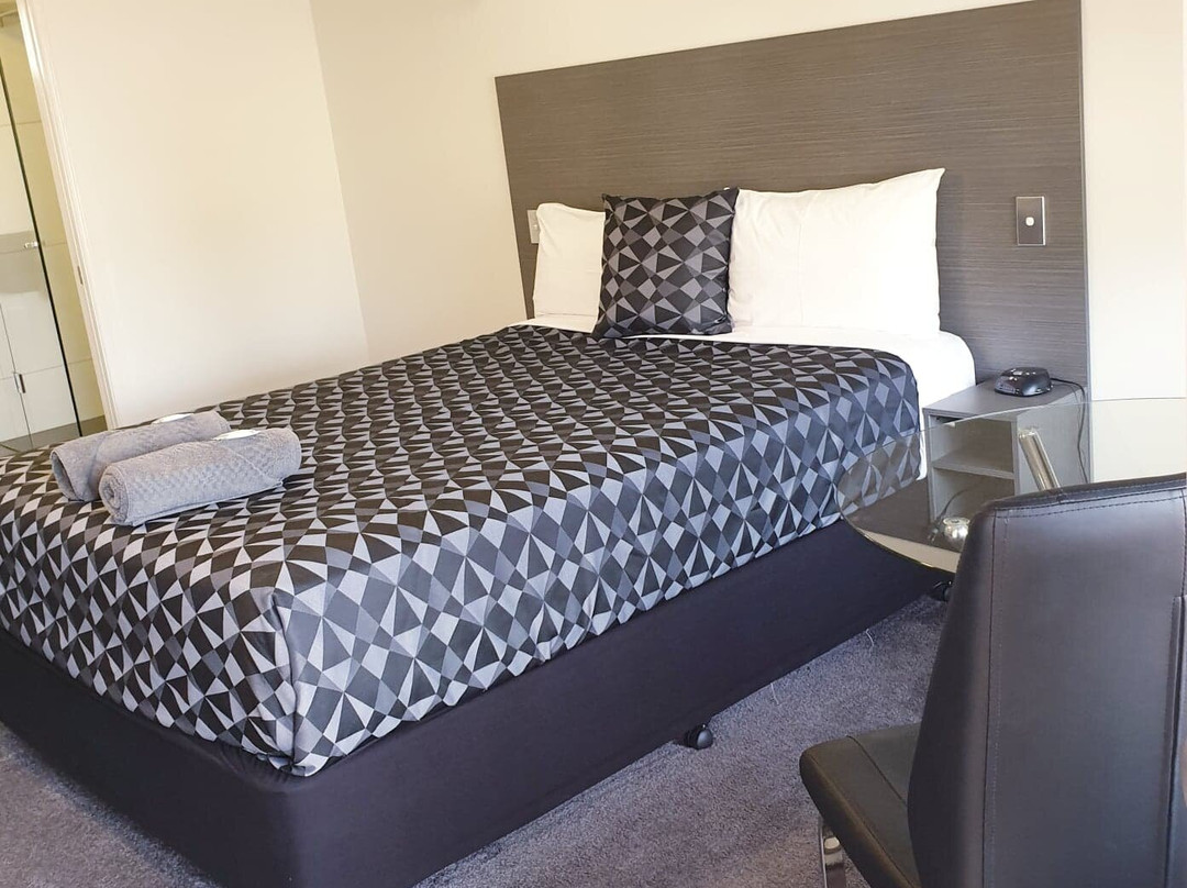 Hillston Motor Inn On High主图