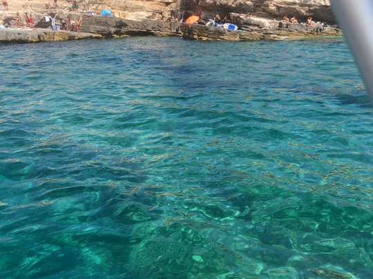 Rent a boat Pula-普拉必去景点