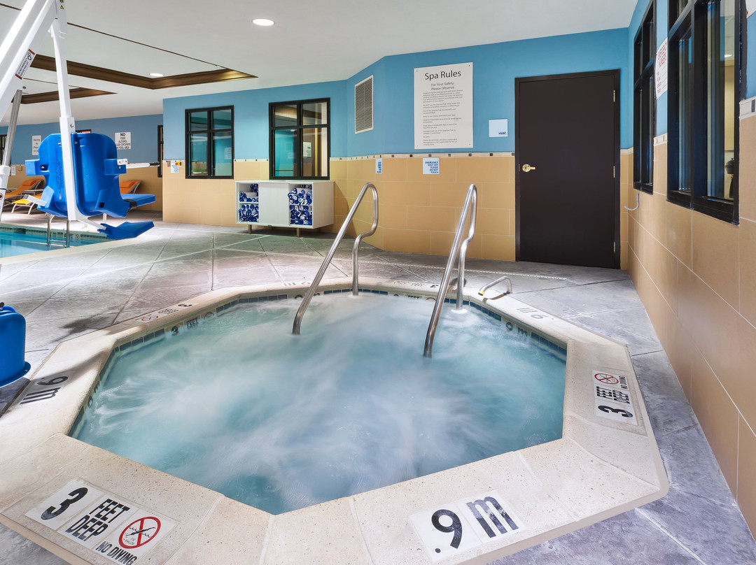 Holiday Inn Express & Suites Warminster - Horsham By IHG主图
