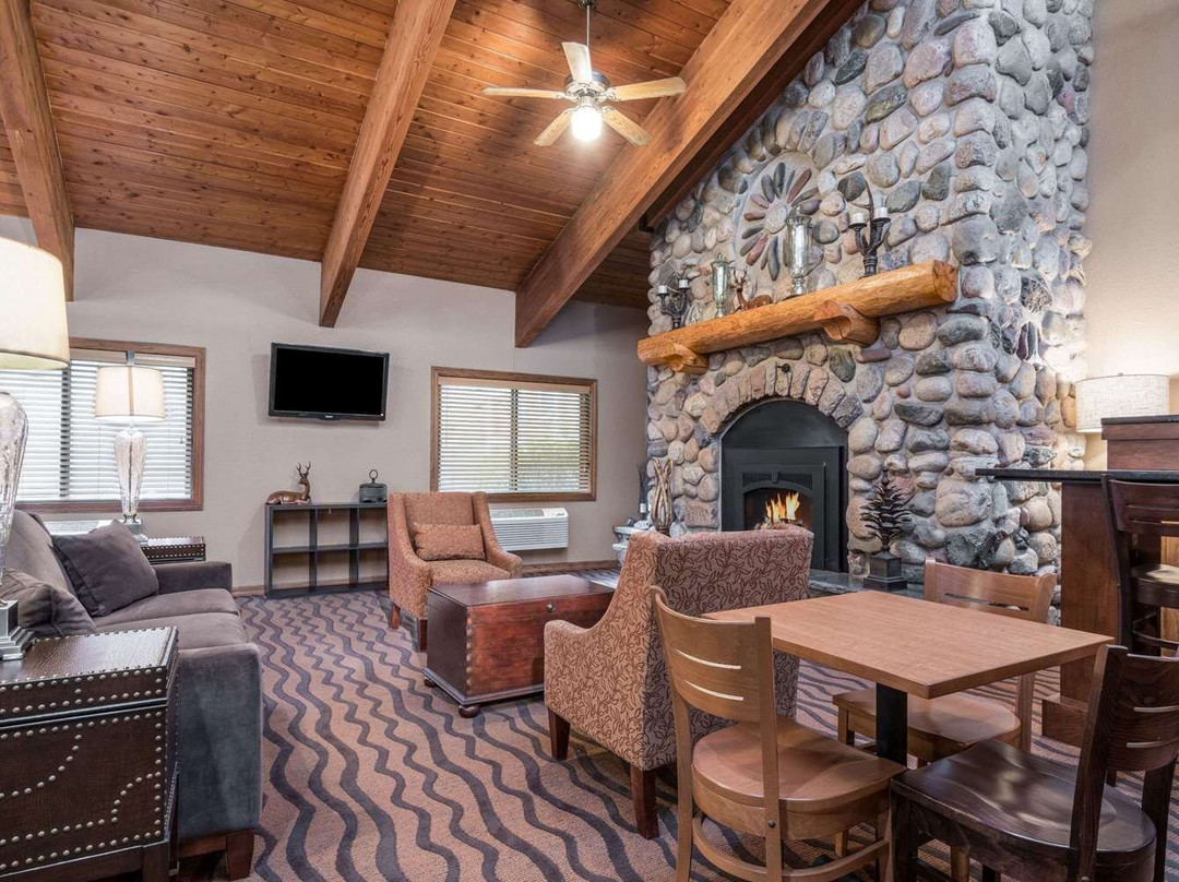 AmericInn by Wyndham Tofte Near Lake Superior主图