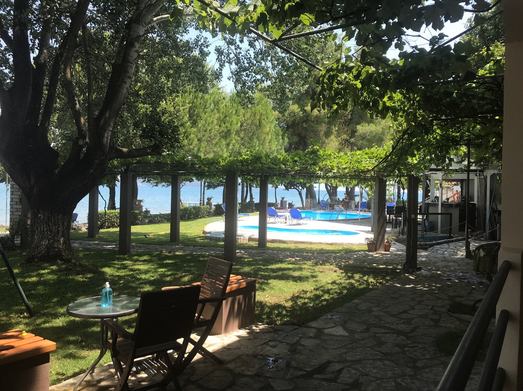 Flisvos Seaside Apartments主图