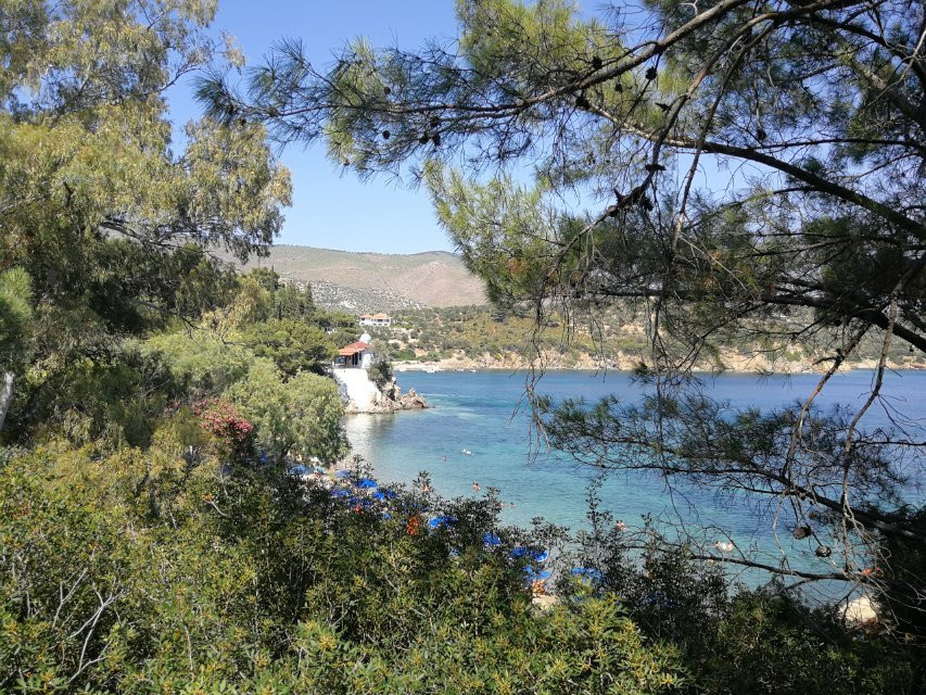 Agios Ermogenis Beach-Charamida必去景点