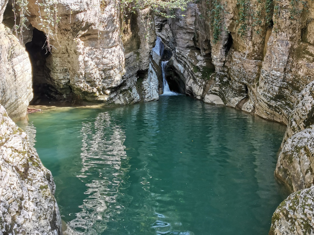 Agura Waterfalls-Khosta District必去景点