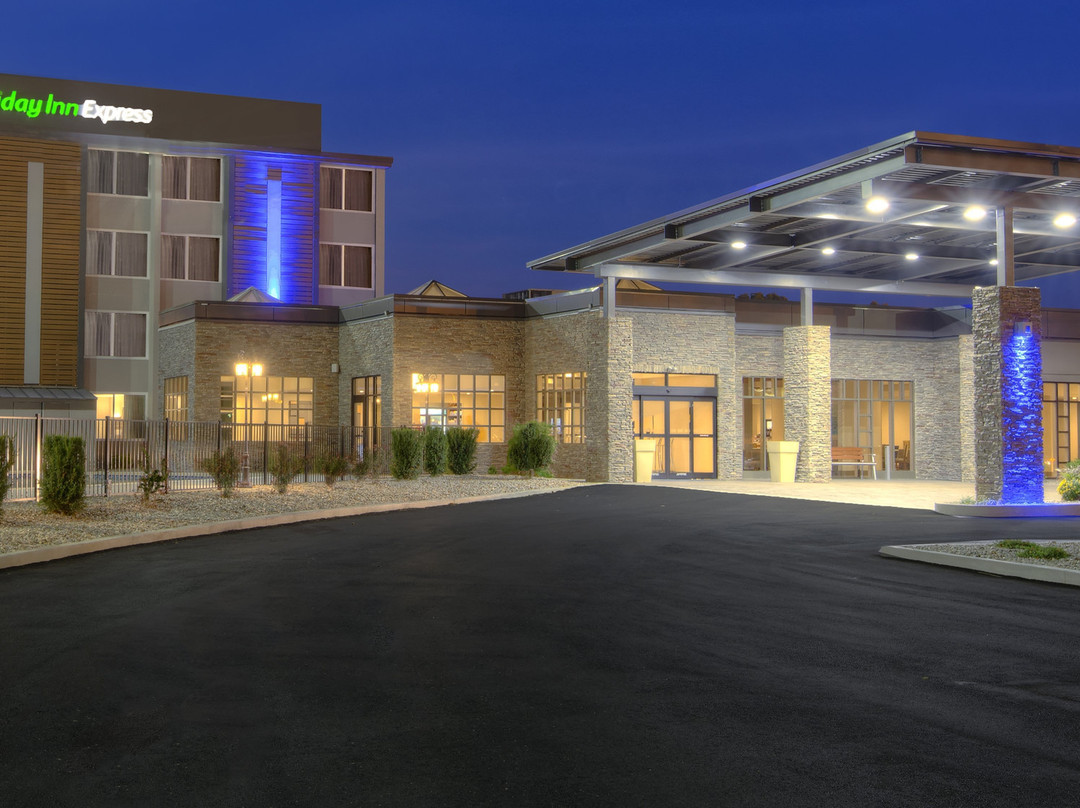 Holiday Inn Express Louisville Airport Expo Center By IHG主图