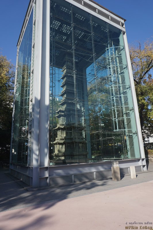 Ten-story Stone Pagoda of Wongaksa Temple Site-首尔必去景点
