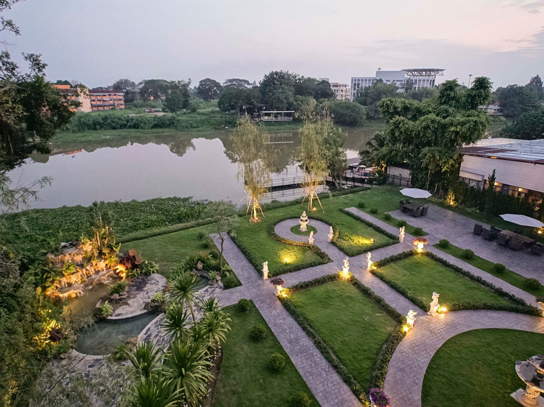 Nantra Chiangmai Riverfront Hotel主图