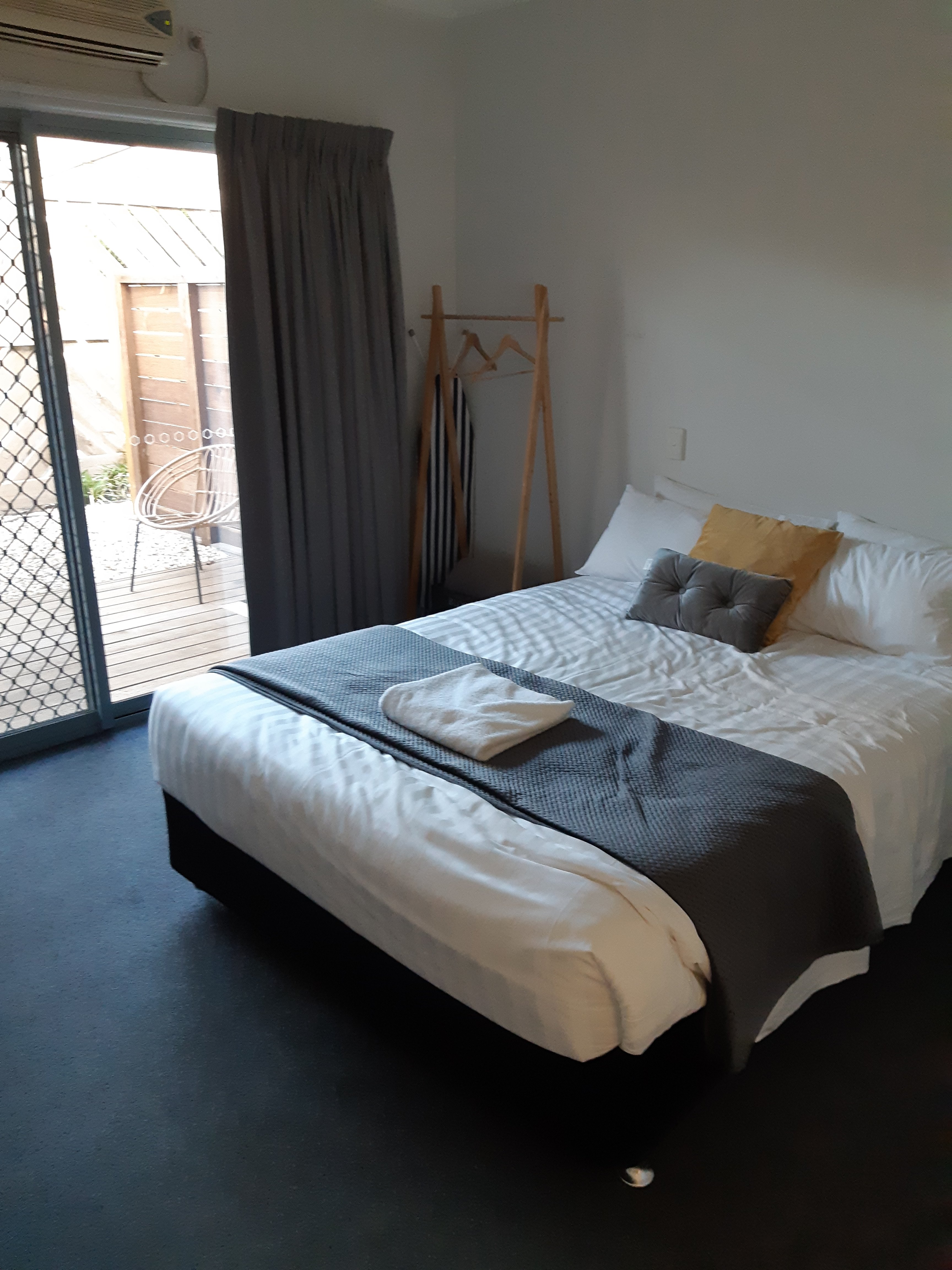 Robinvale Bridge Motel-portrait