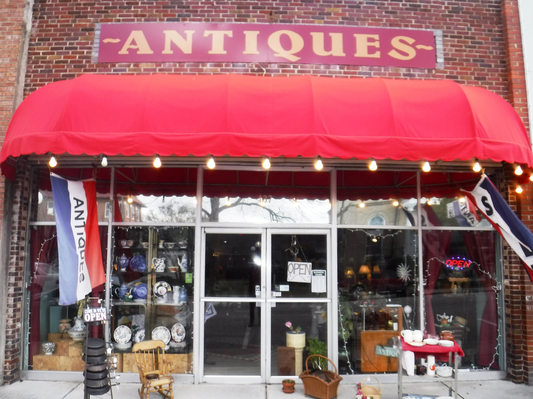 Quality First Antiques景点图片
