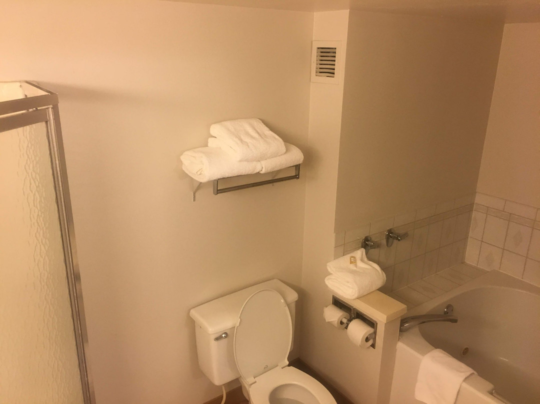 La Quinta Inn & Suites by Wyndham Milwaukee Bayshore Area主图