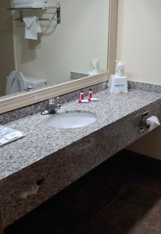 Days Inn by Wyndham Fayetteville-South/I-95 Exit 49主图