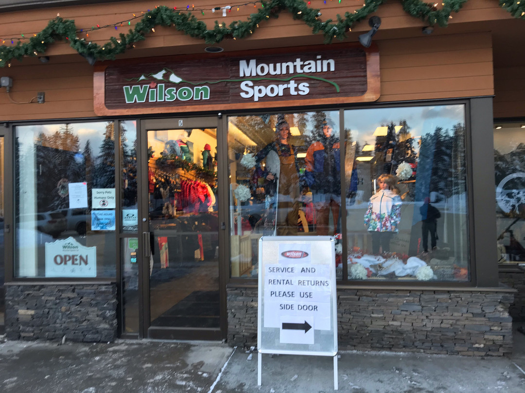 Wilsons Mountain Sports-路易斯湖必去景点