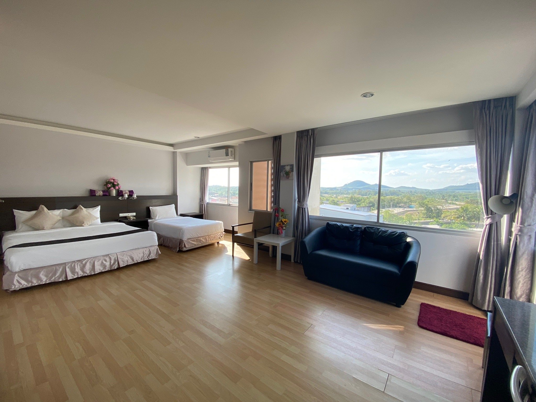 Sinkiat Buri Hotel-官方