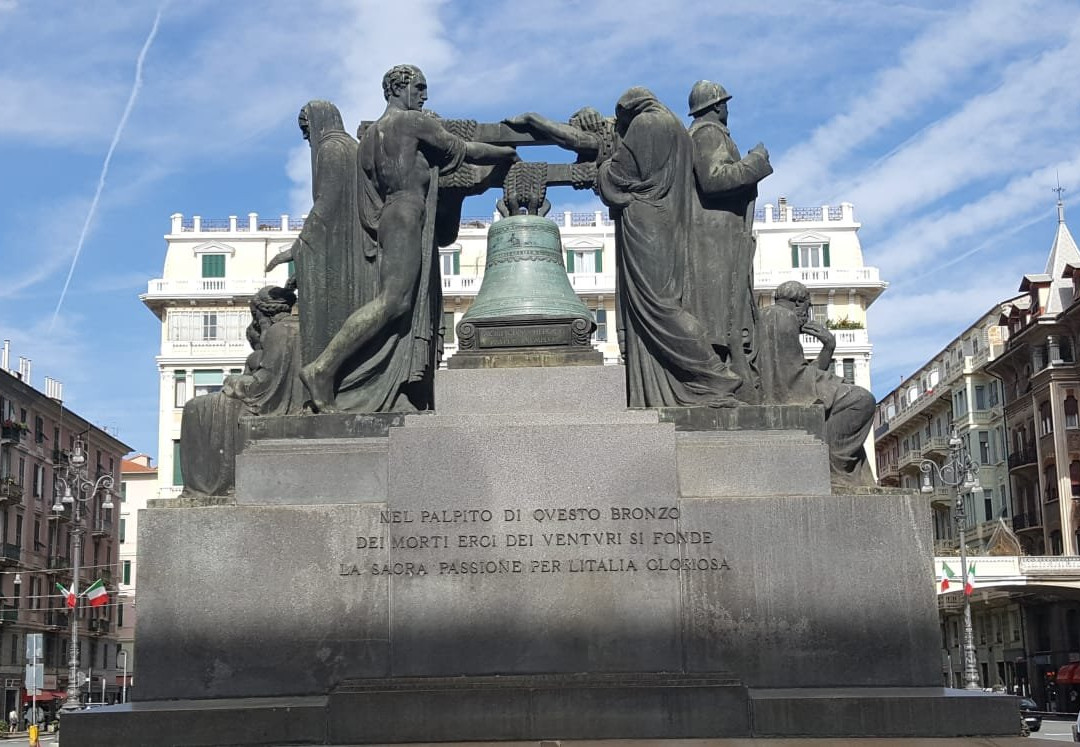 Monumento ai Caduti 1915-18 - “Rintocchi e Memorie”-萨沃纳必去景点