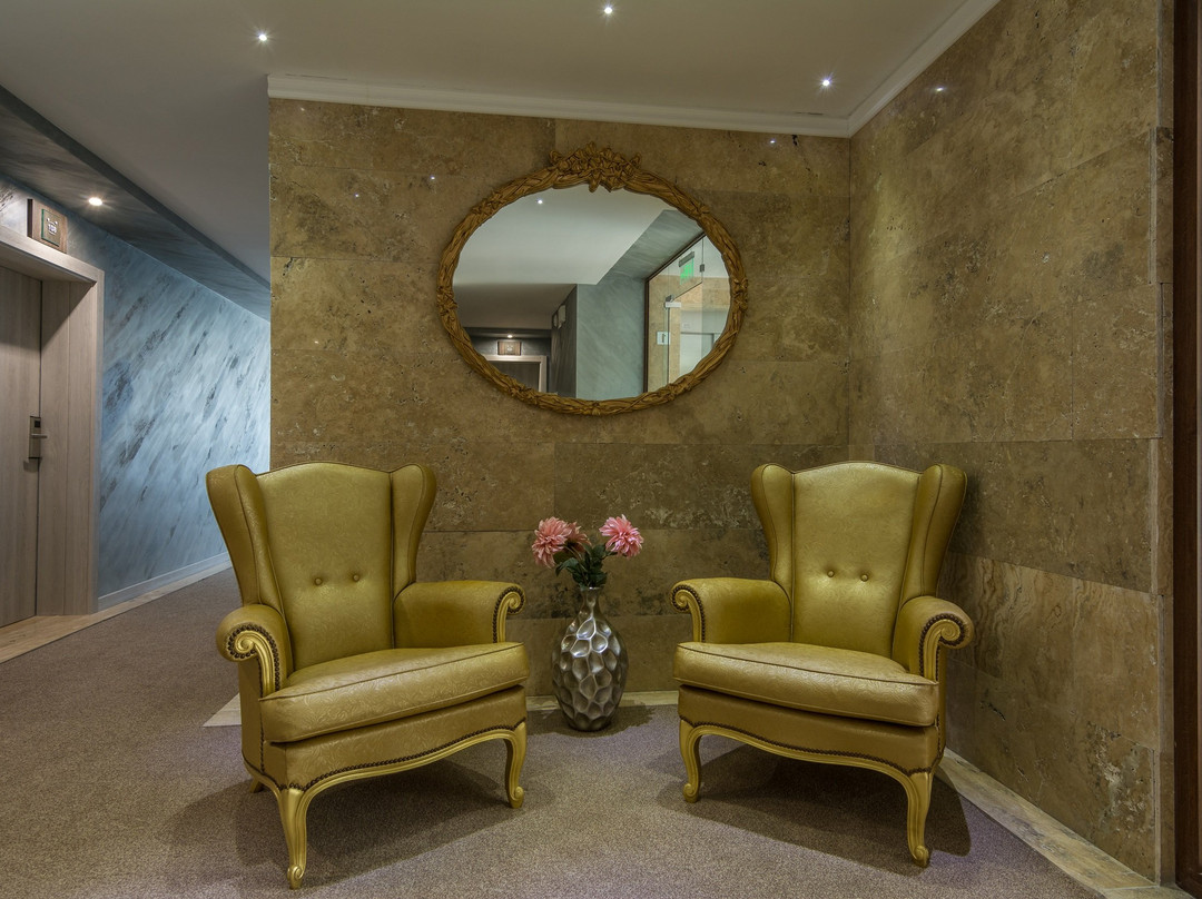 Complex Katalina主图