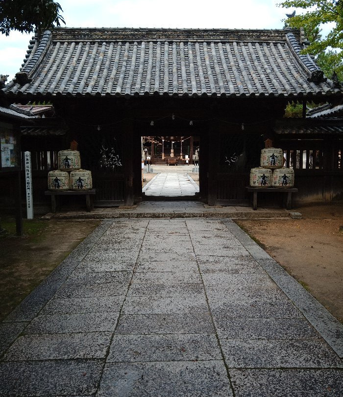 Shirotori Shrine景点图片