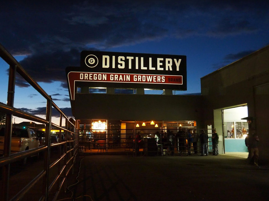 Meacham旅游景点-Oregon Grain Growers Brand Distillery