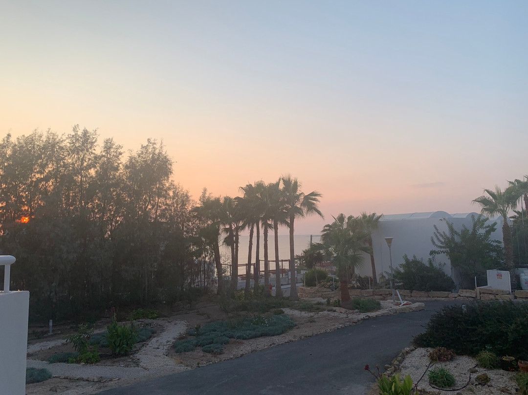 日落湾假日乡村酒店主图