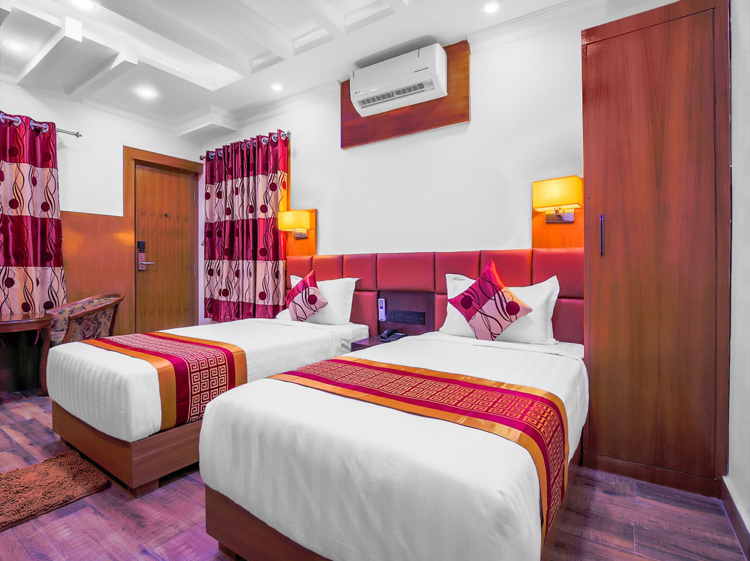 Capital O 435 Hotel Intourist Palace主图