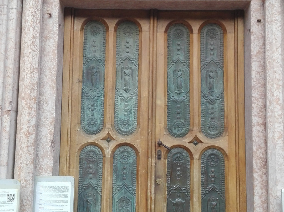 Parrocchia dell'Antica Abbaziale di Sant'Apollinare景点图片