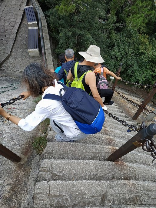 华山长空栈道景点图片