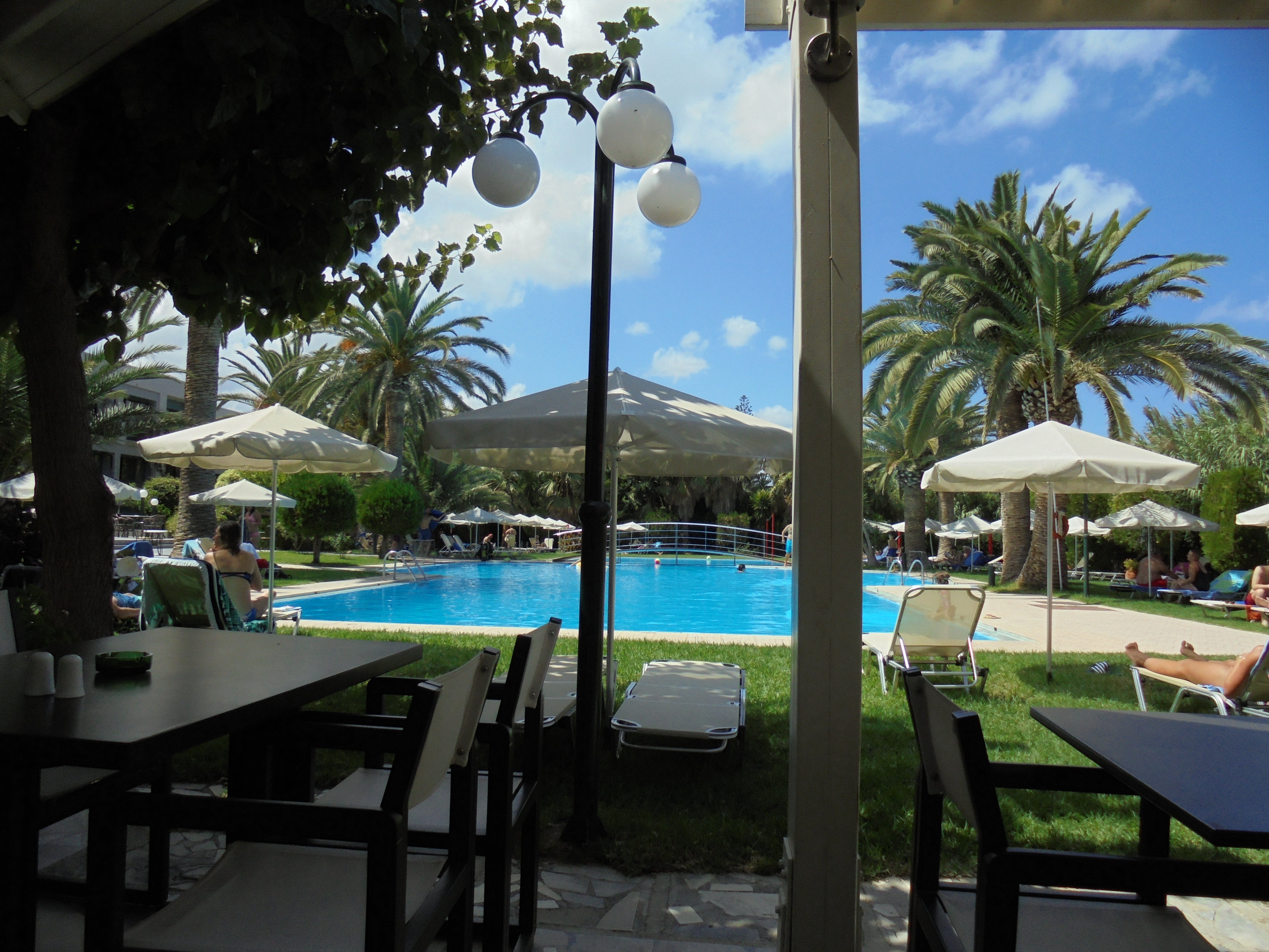 May Beach Hotel-泳池