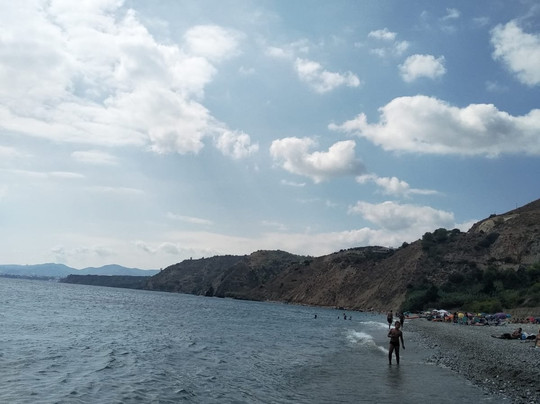 Playa de las Alberquillas-Maro必去景点