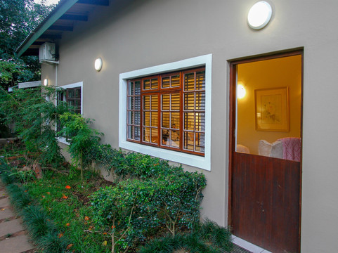 盐石庄园酒店主图