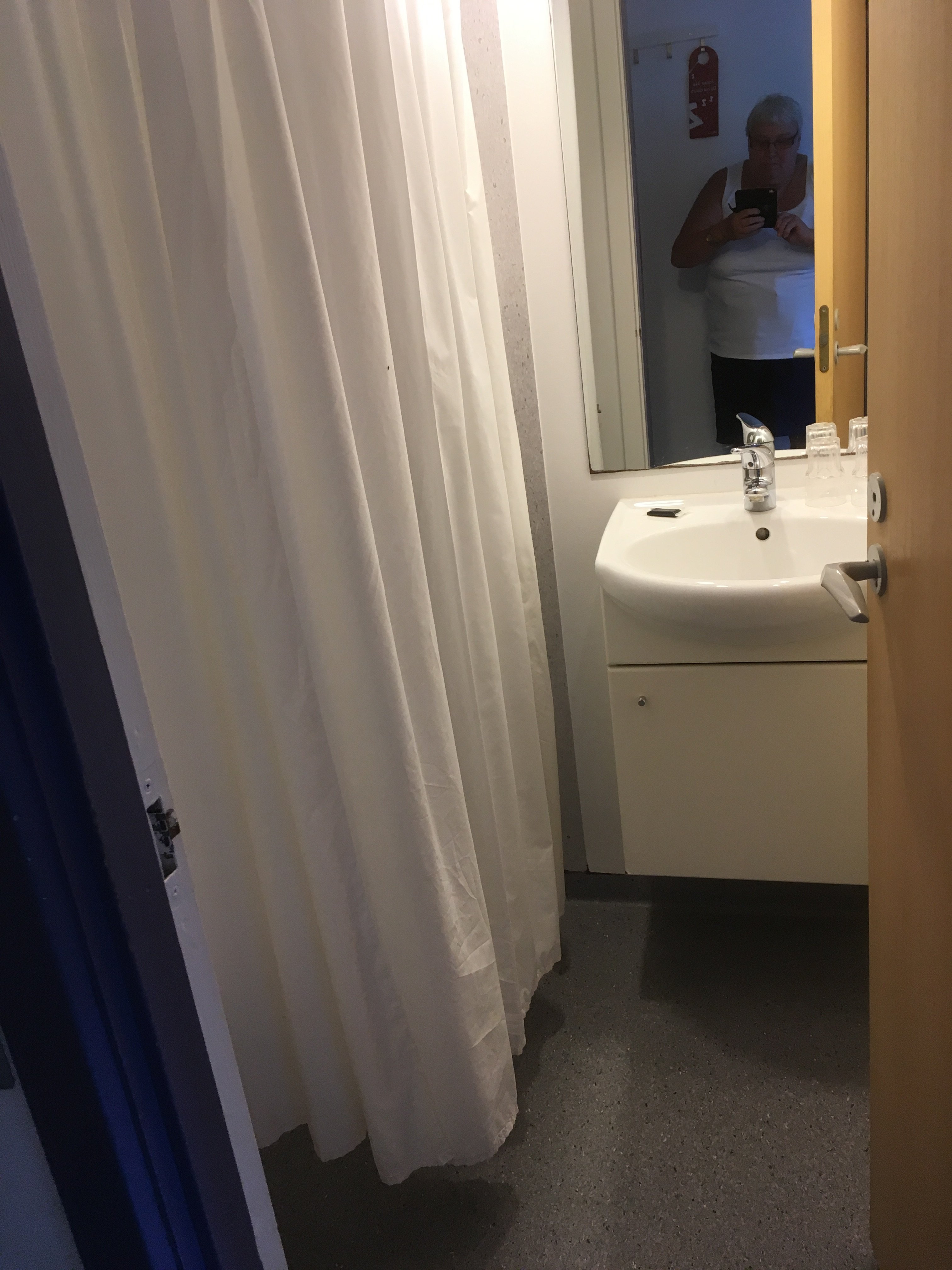 Hotel Gudhjem-浴室