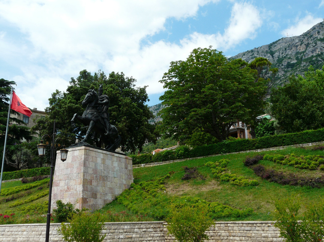 Skanderbeg Monument