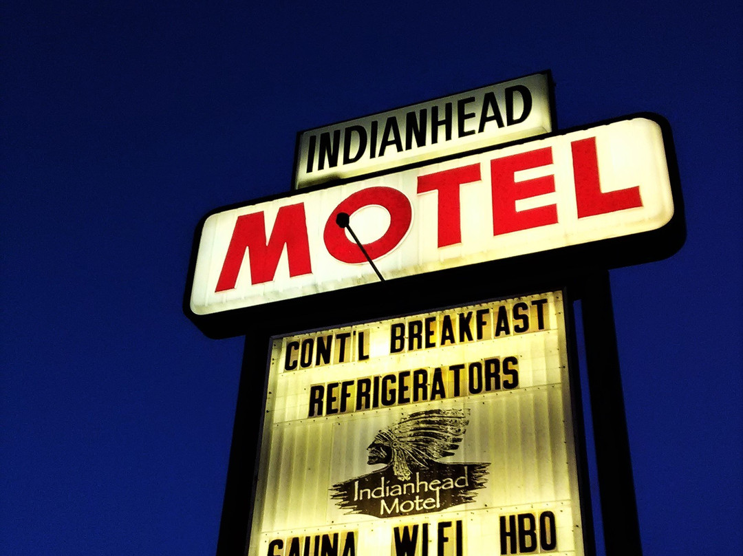 Indianhead Ironwood Hotel主图